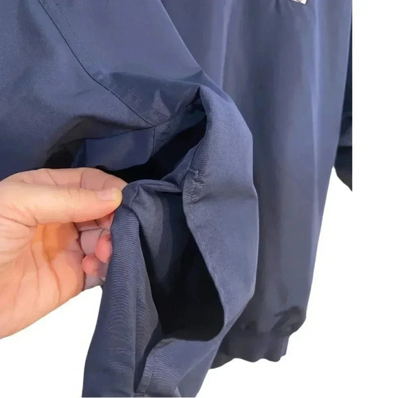 Cutter & Buck short sleeve windbreaker, perfect for the golfer size XL - Picture 4 of 10